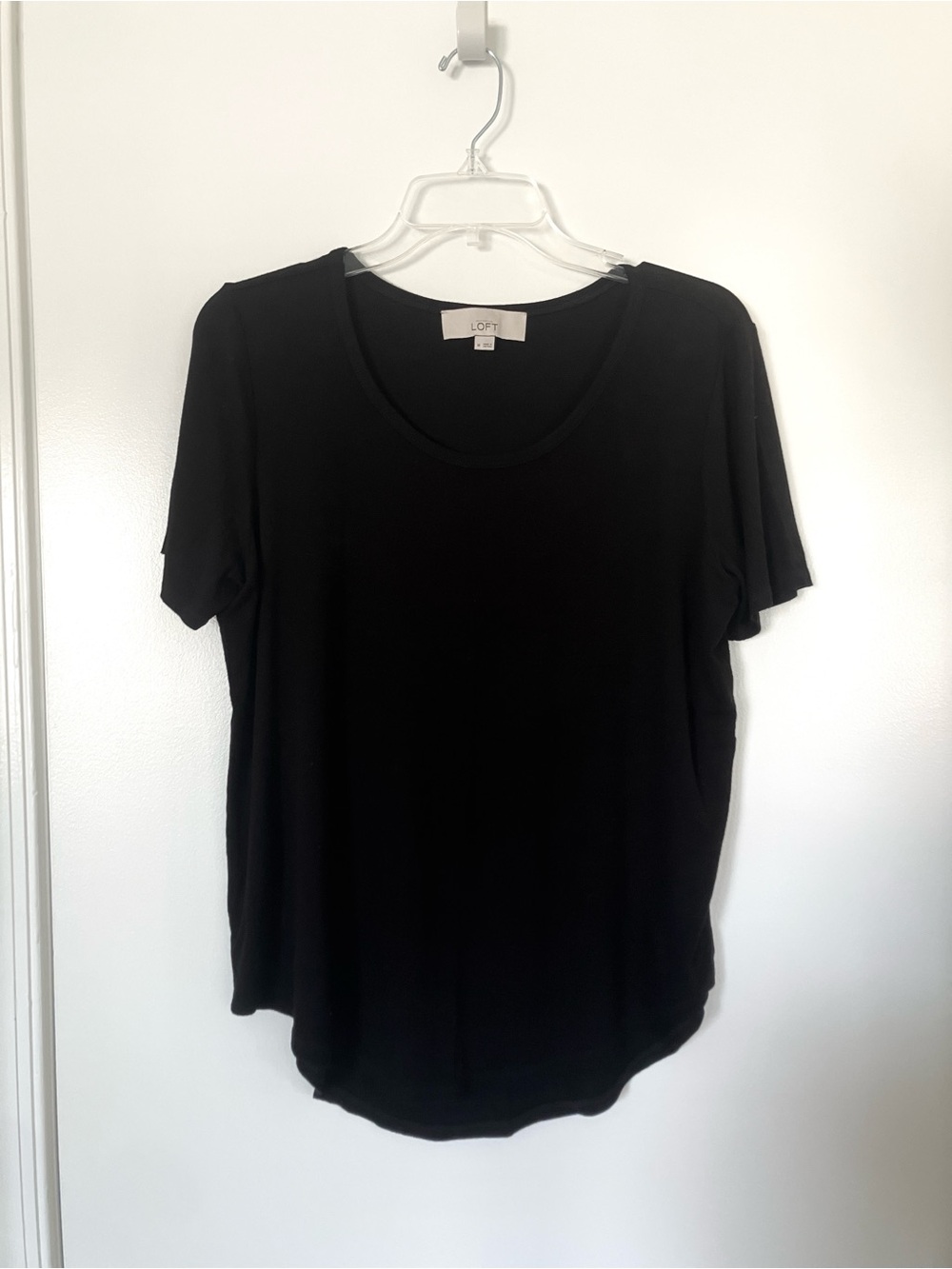 LOFT Black Scoop Neck Short Sleeve Top